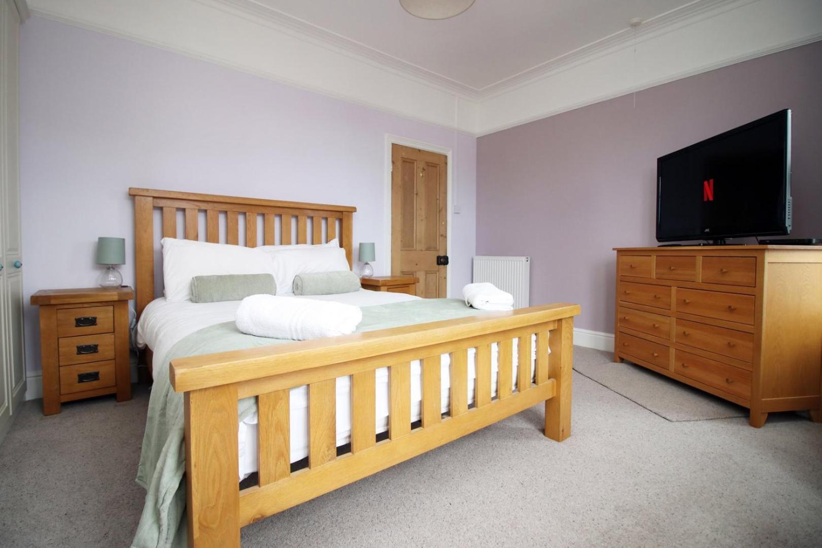 Quiet And Spacious 3 Bedroom Cardiff Exterior photo